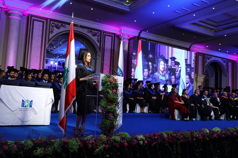 سمو الأمير طلال بن عبد العزيز يرعى حفل تخرج الجامعة العربية المفتوحة  في مركز البيال